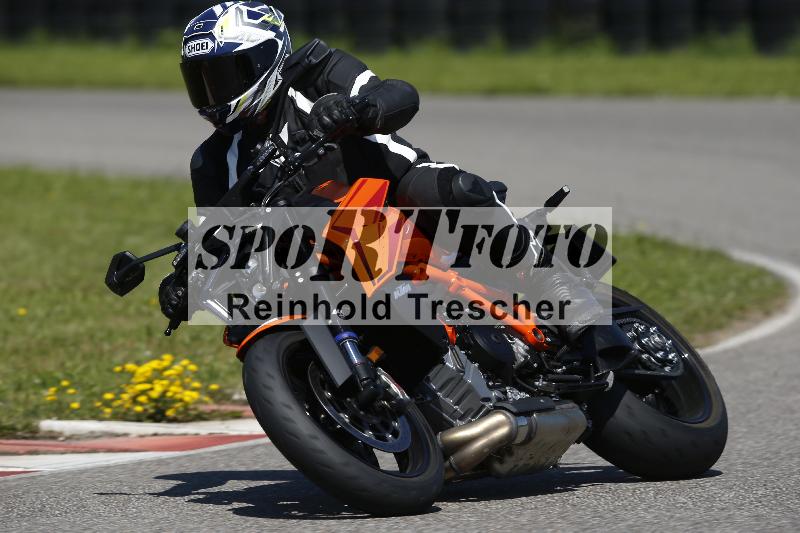 /Archiv-2024/29 12.06.2024 MOTO.CH Track Day ADR/Gruppe rot/unklar